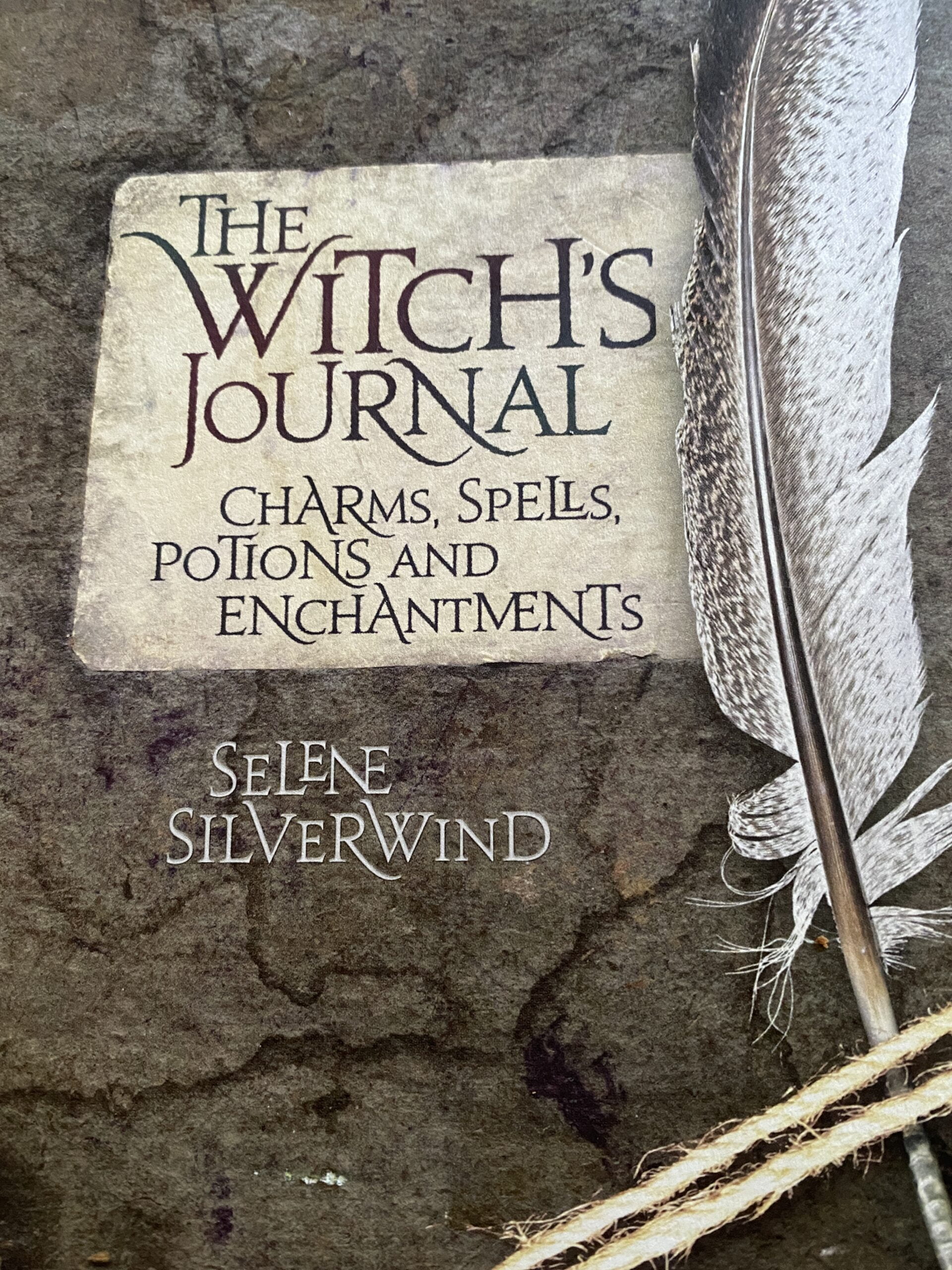 THE WITCHES JOURNAL BY SELENE SILVERWIND – BOOK REVIEW