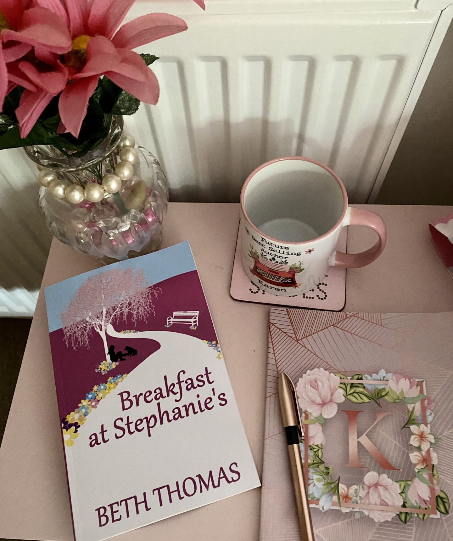 BREAKFAST AT STEPHANIE’S BY BETH THOMAS – BOOK REVIEW
